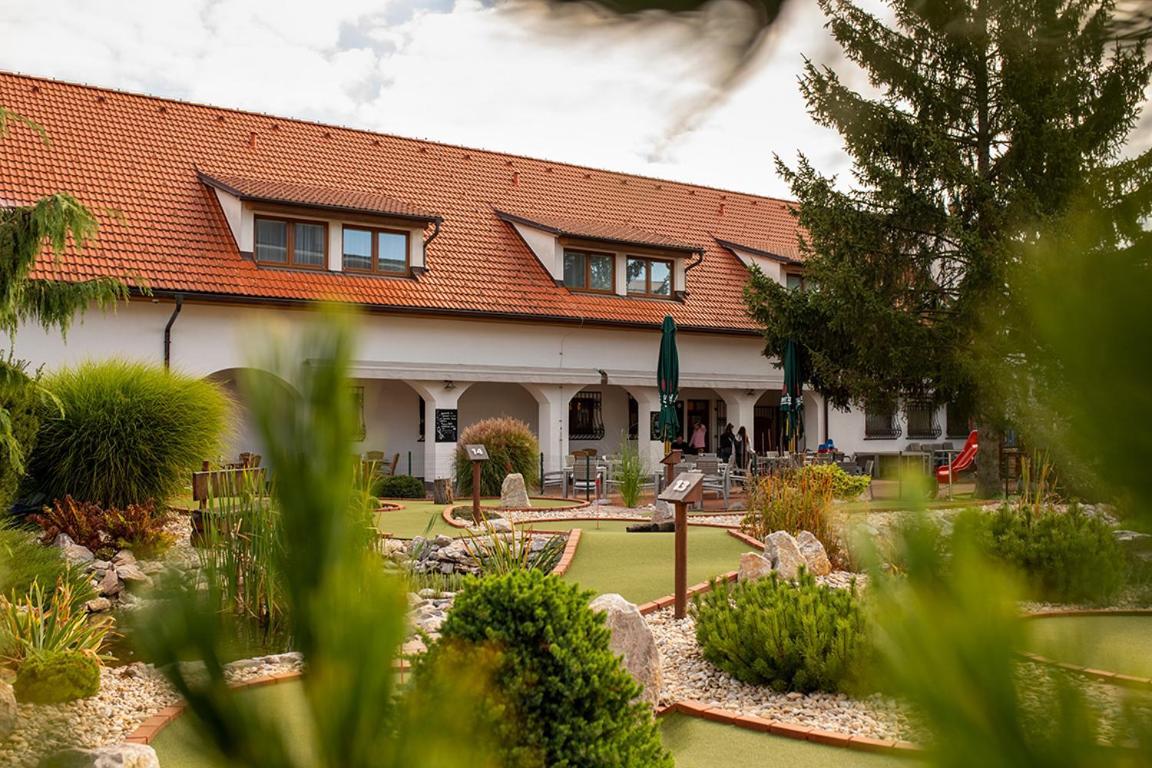 Hotel Tišnovská Rychta Exterior foto